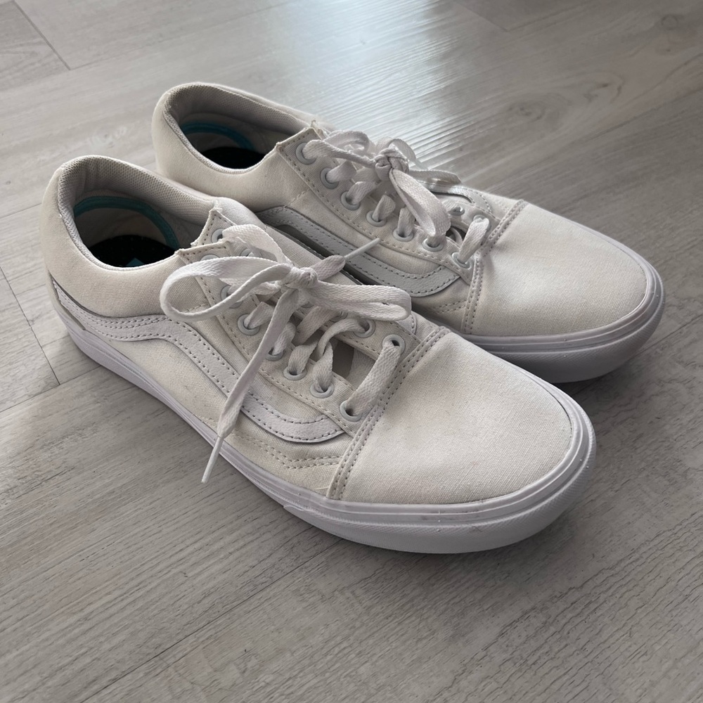 **SOLD** VANS Classic White Canvas Sneakers